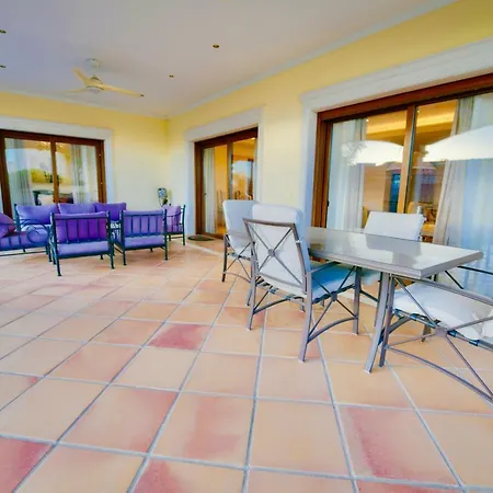 Luxury 5 Bedrooms With Private Pool In Benahavis *