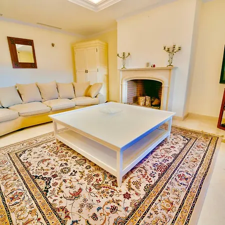 Luxury 5 Bedrooms With Private Pool In Benahavis *