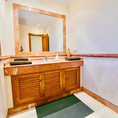 Luxury 5 Bedrooms With Private Pool In Benahavis Villa *