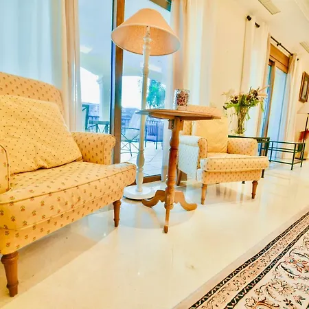 Luxury 5 Bedrooms With Private Pool In Benahavis *